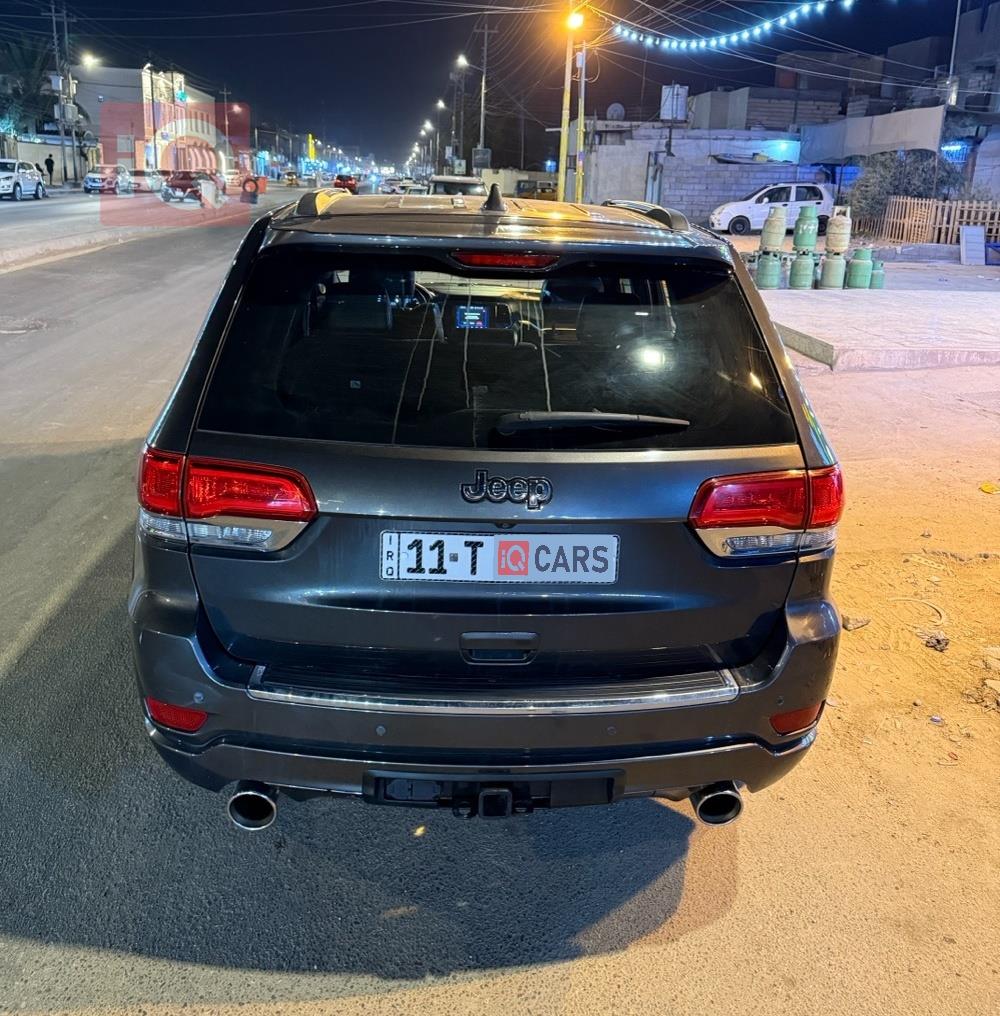 جیپ گراند شیرۆکی